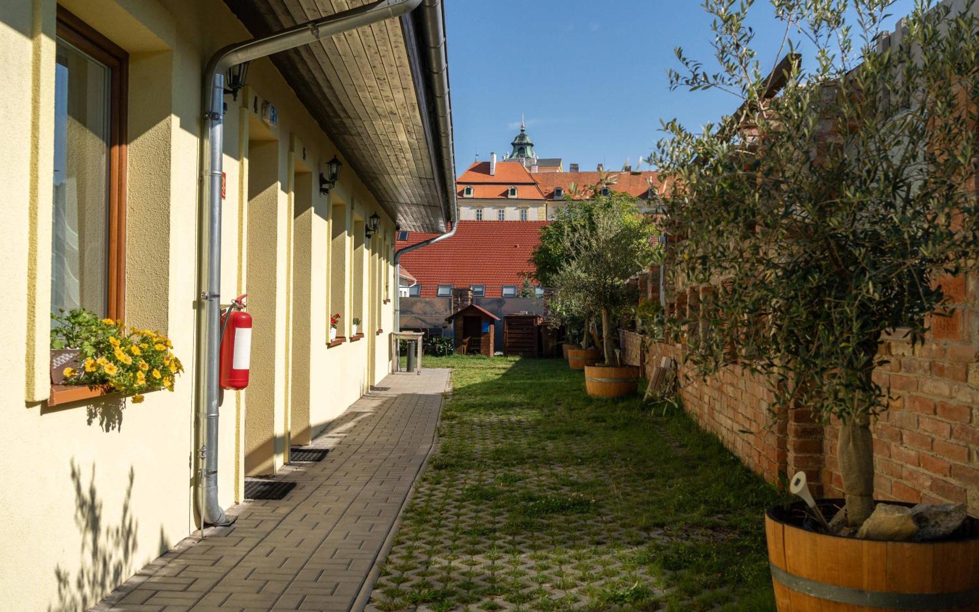 Penzion Alenka Valtice Esterno foto